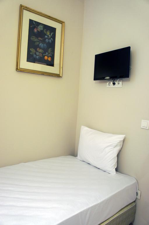 Academia Hotel Istanboel Buitenkant foto