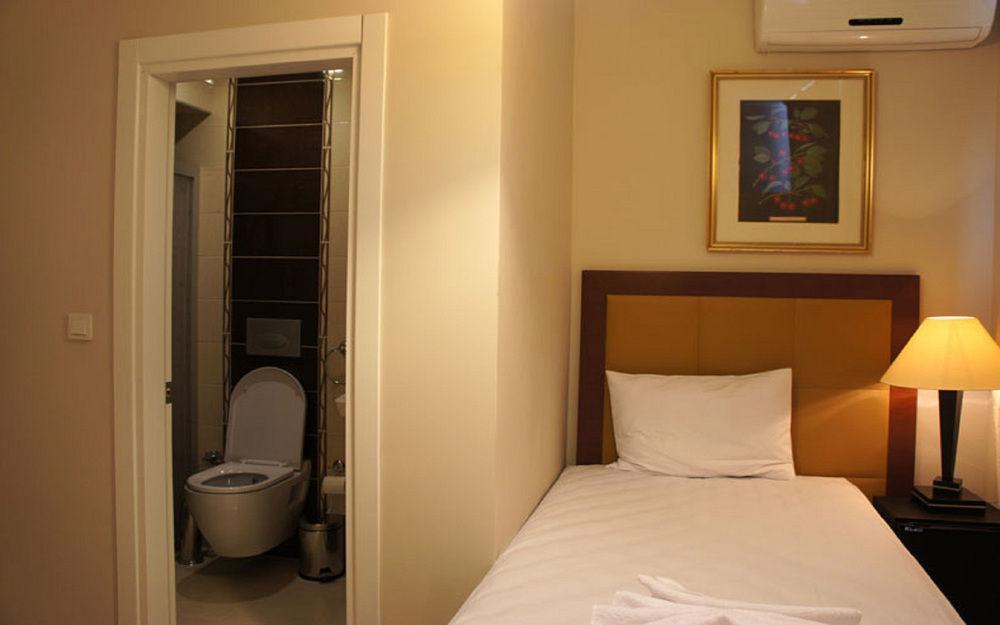 Academia Hotel Istanboel Buitenkant foto